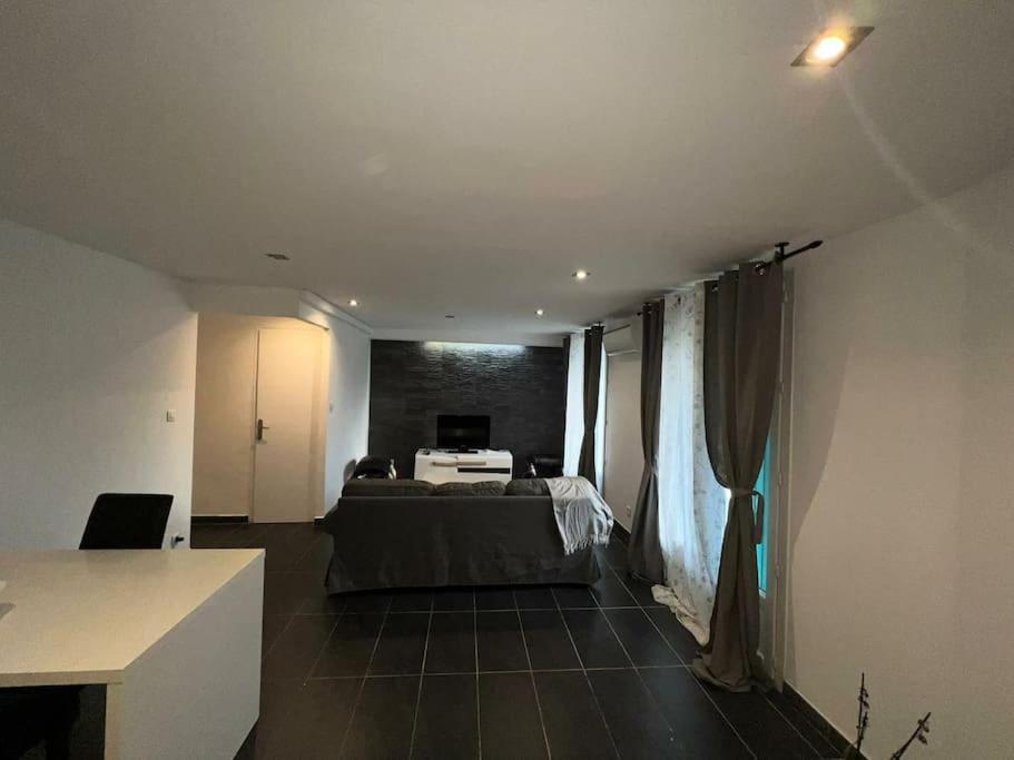Grand Appartement Climatise Et Fonctionnel Marsella Exterior foto