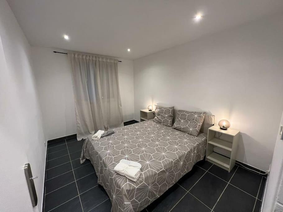 Grand Appartement Climatise Et Fonctionnel Marsella Exterior foto