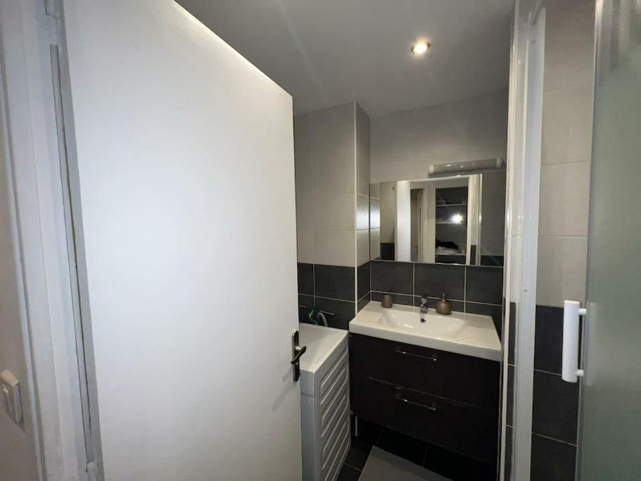 Grand Appartement Climatise Et Fonctionnel Marsella Exterior foto