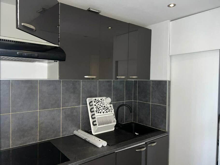 Grand Appartement Climatise Et Fonctionnel Marsella Exterior foto